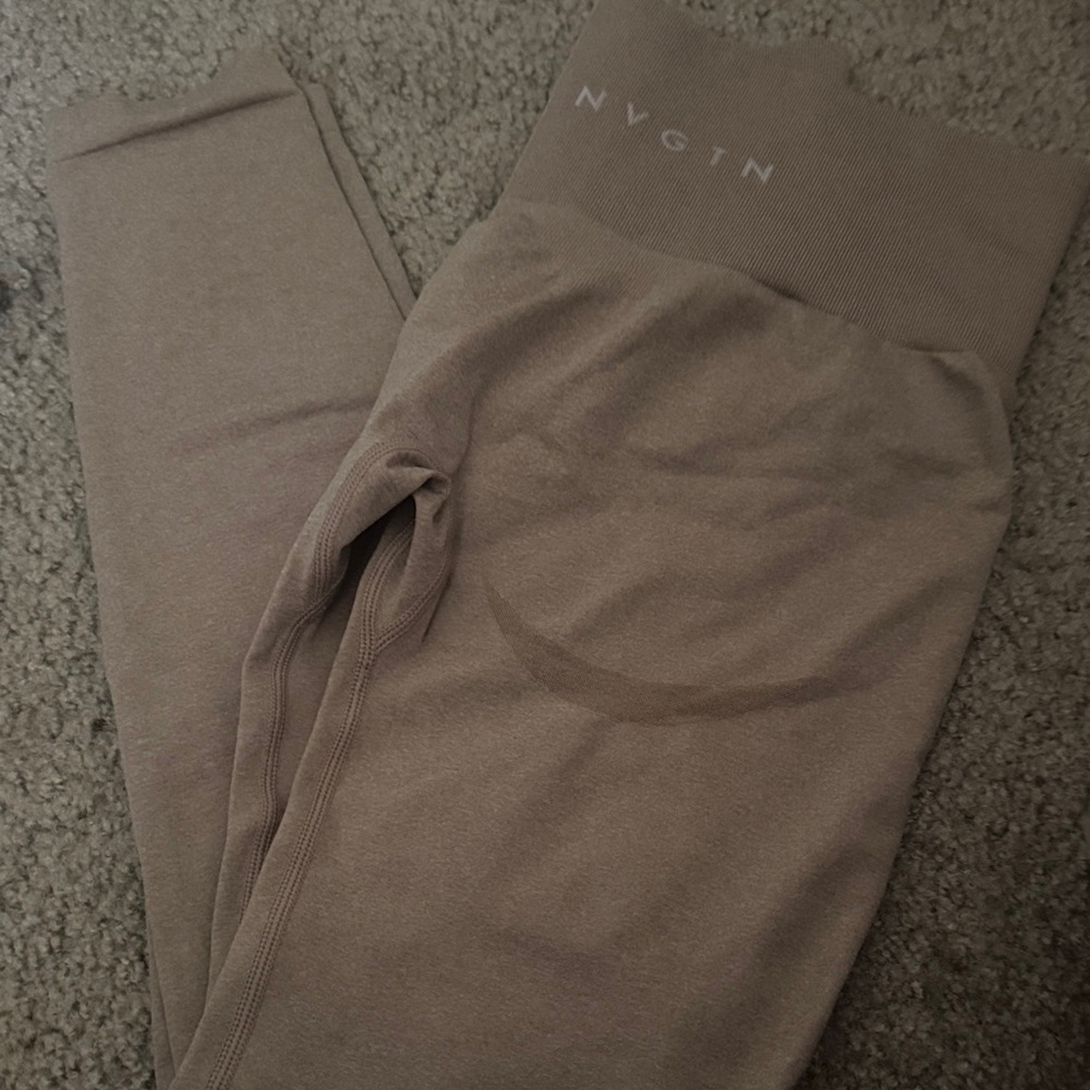 NVGTN Beige Contour Leggings